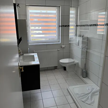 Adler 2-6 Personen *